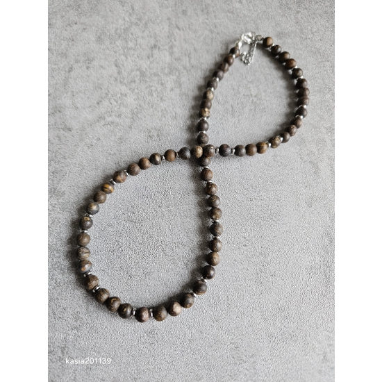 Naszyjnik z kamieni bronzytu